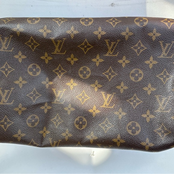 Louis Vuitton Brown Monogram Travel Bag - Picture 13 of 15